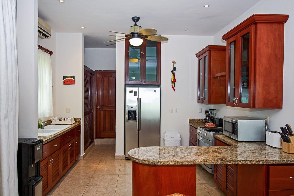 Villa Vista Del Mar - Beachside Vacation - At Playacar Phase I *