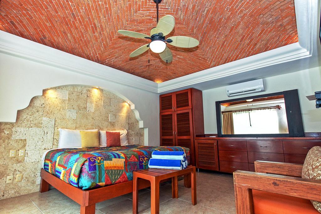 Villa Vista Del Mar - Beachside Vacation - At Playacar Phase I