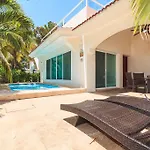 Villa Vista del Mar - Beachside Vacation Home - At Playacar Phase I